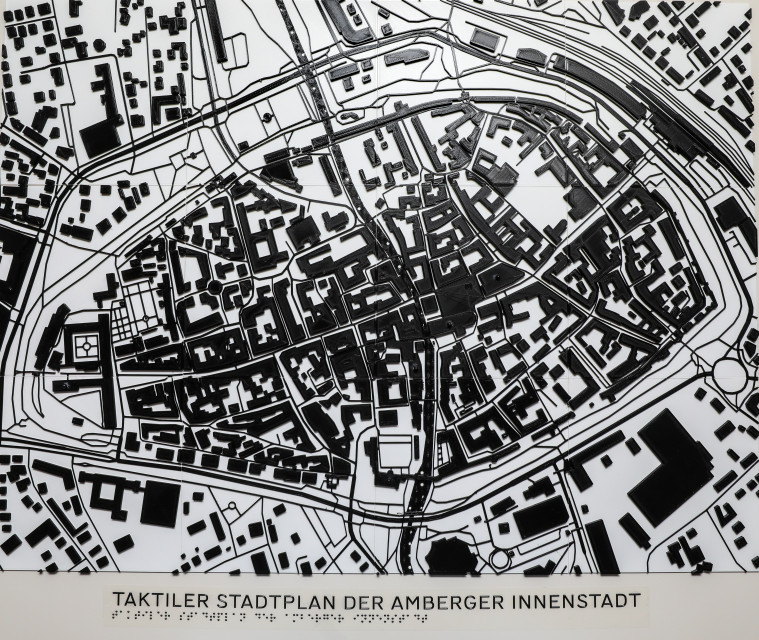 Taktiler Stadtplan der Amberger Innenstadt in der Dauerausstellung | Foto: Wolfgang Steinbacher